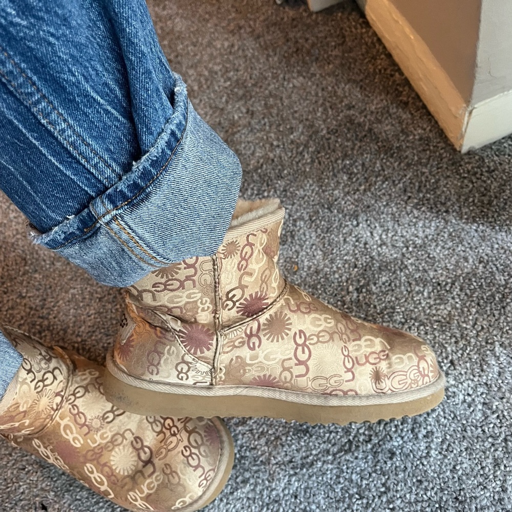 Stylish Tan Patterned Women's Boots